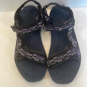 Teva sandals outdoor water hiking shoes 6427 black purple women’s size 8